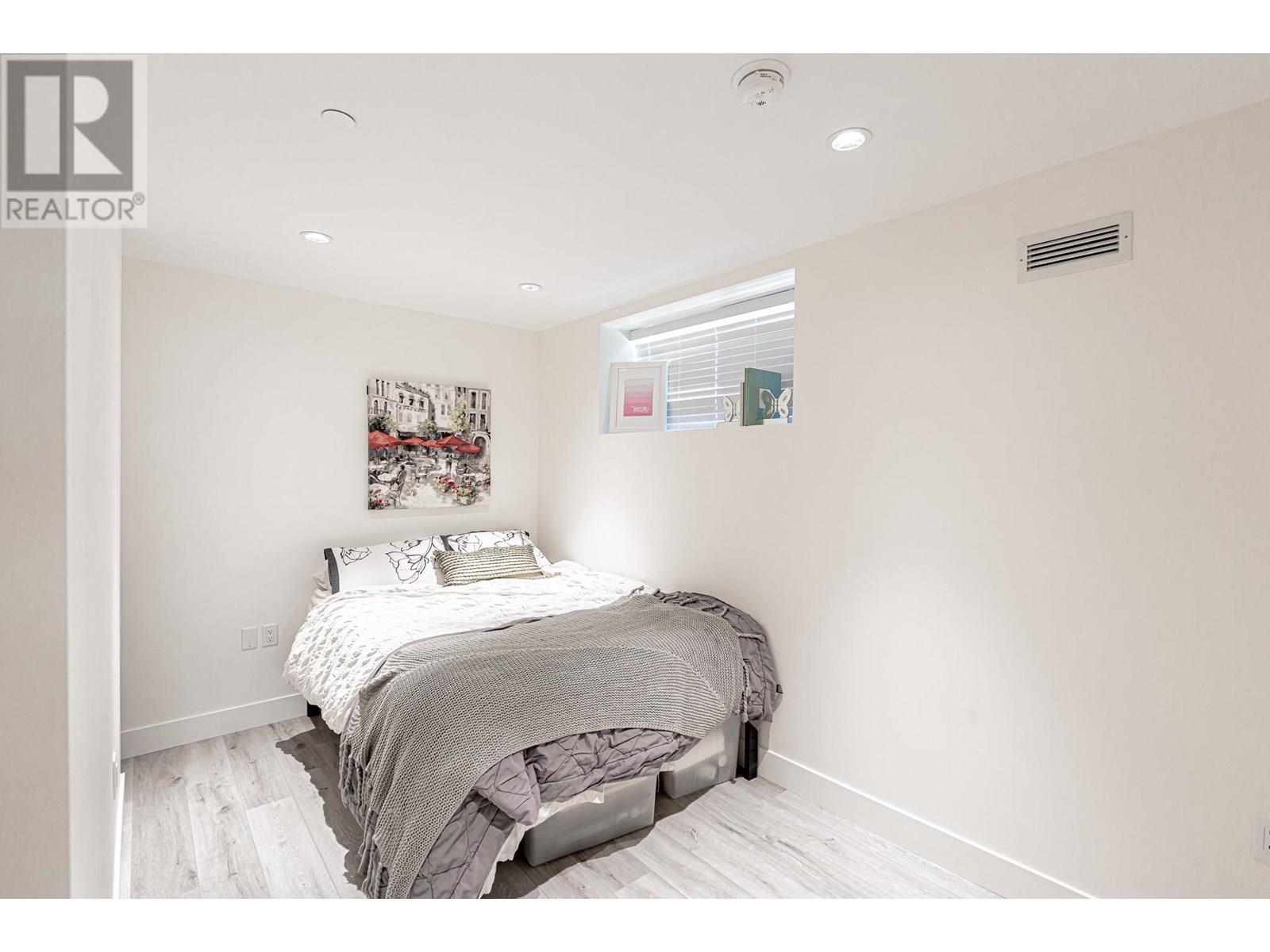 Photo 14 of 3123 W 16th Avenue, Vancouver BC