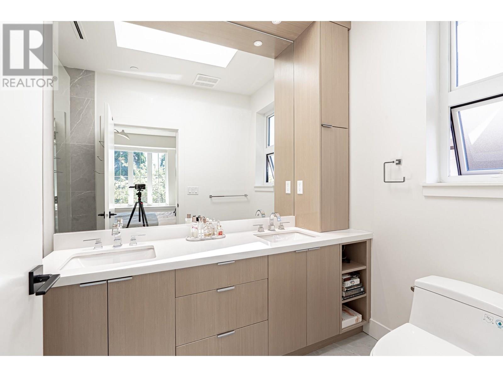 Photo 21 of 3123 W 16th Avenue, Vancouver BC