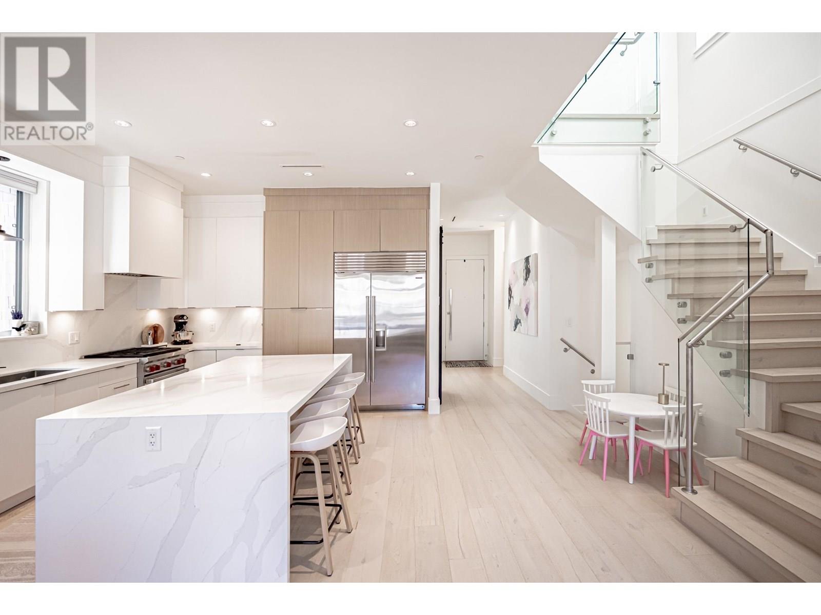 Photo 12 of 3123 W 16th Avenue, Vancouver BC