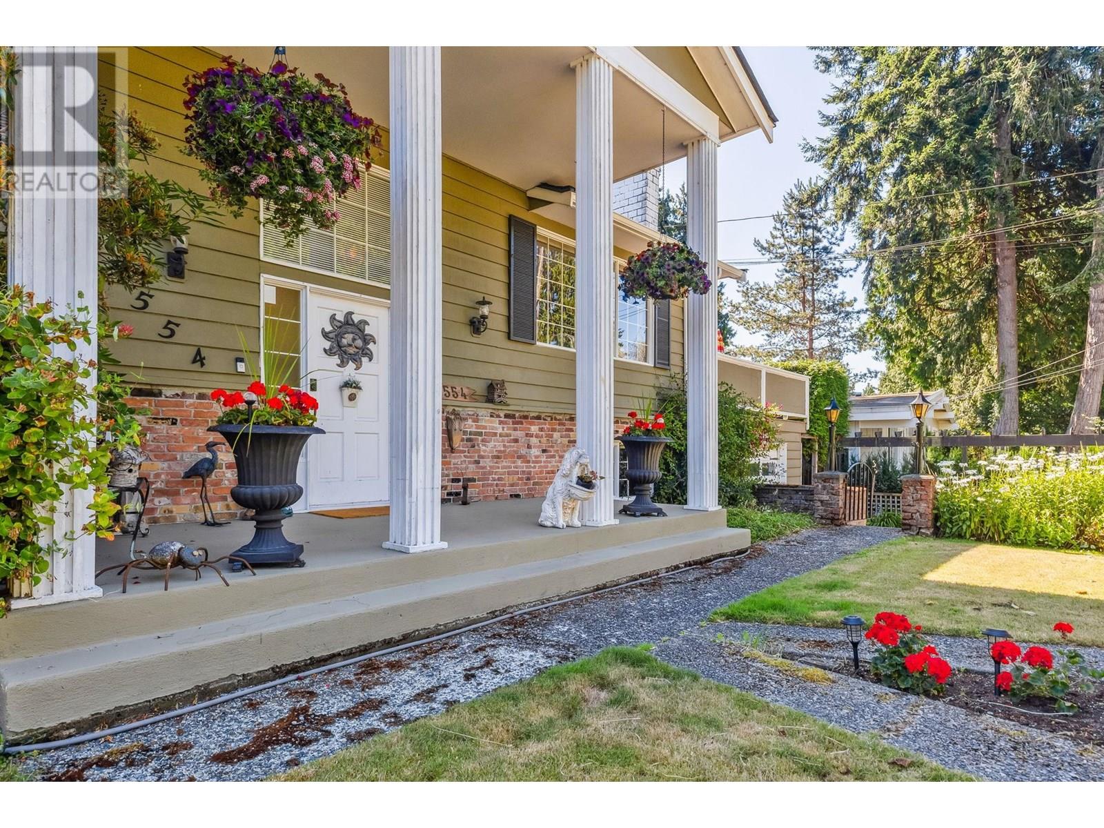 1554 FARRELL Crescent, Delta