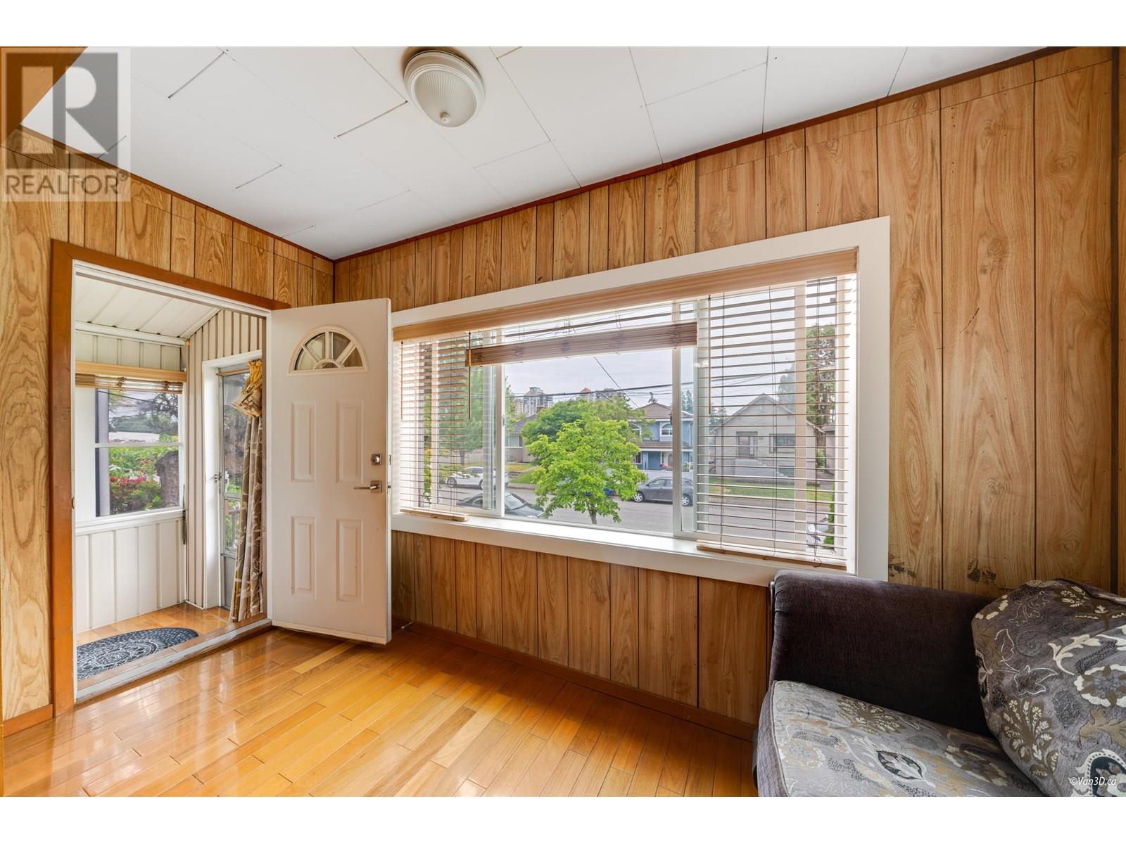 Photo 8 of 811 B Dublin Street, New Westminster BC