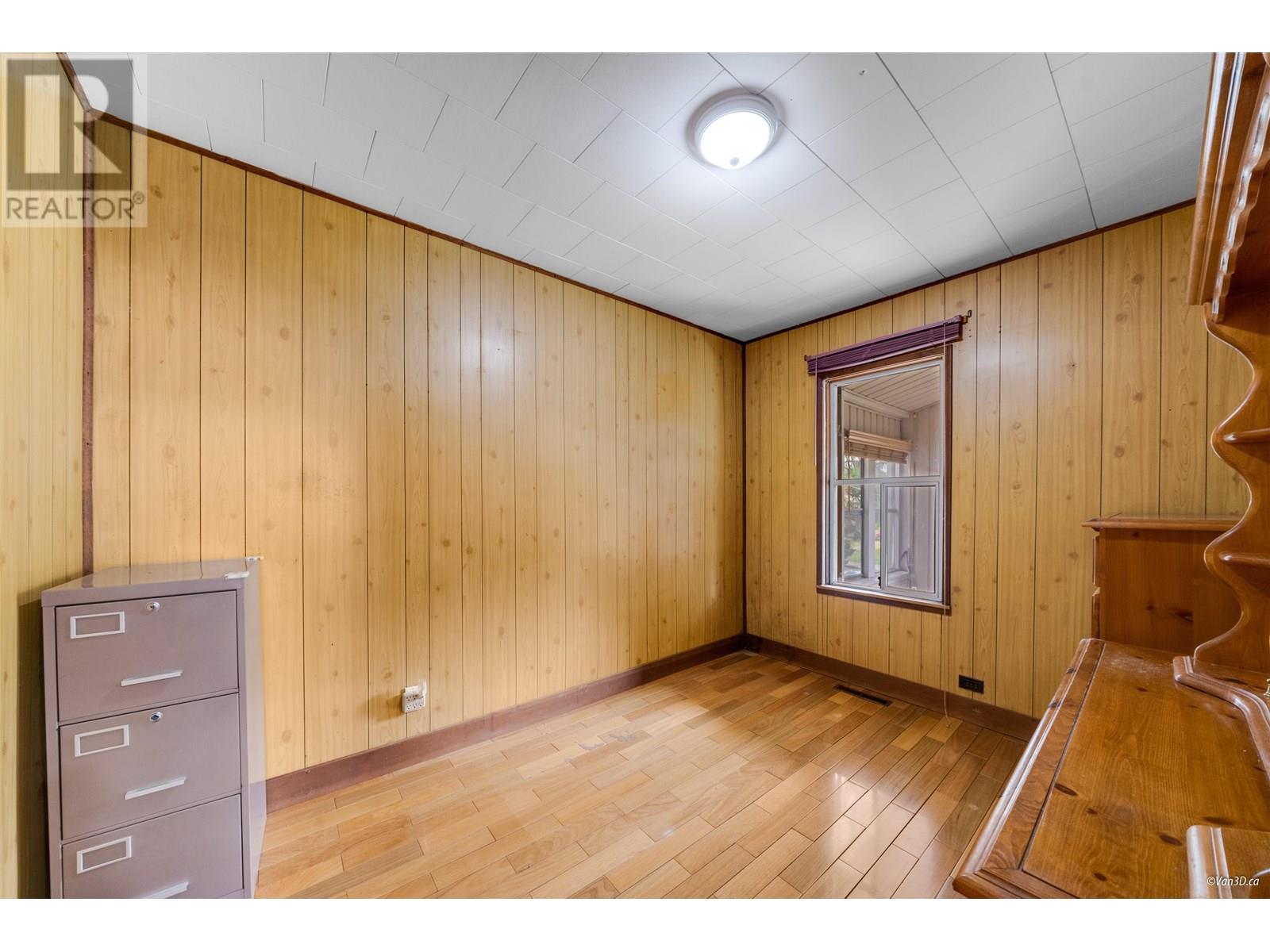 Photo 14 of 811 B Dublin Street, New Westminster BC
