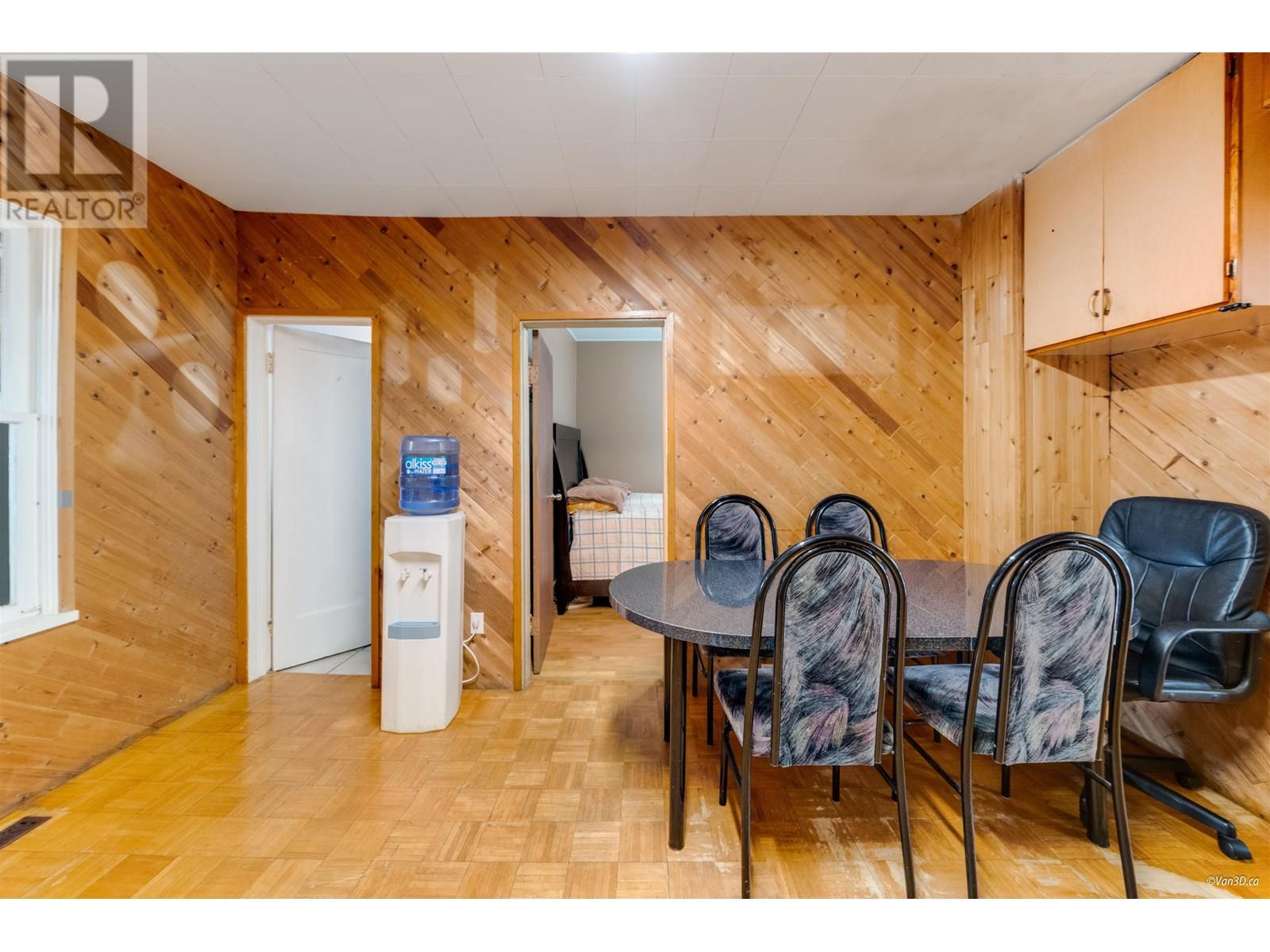 Photo 11 of 811 B Dublin Street, New Westminster BC