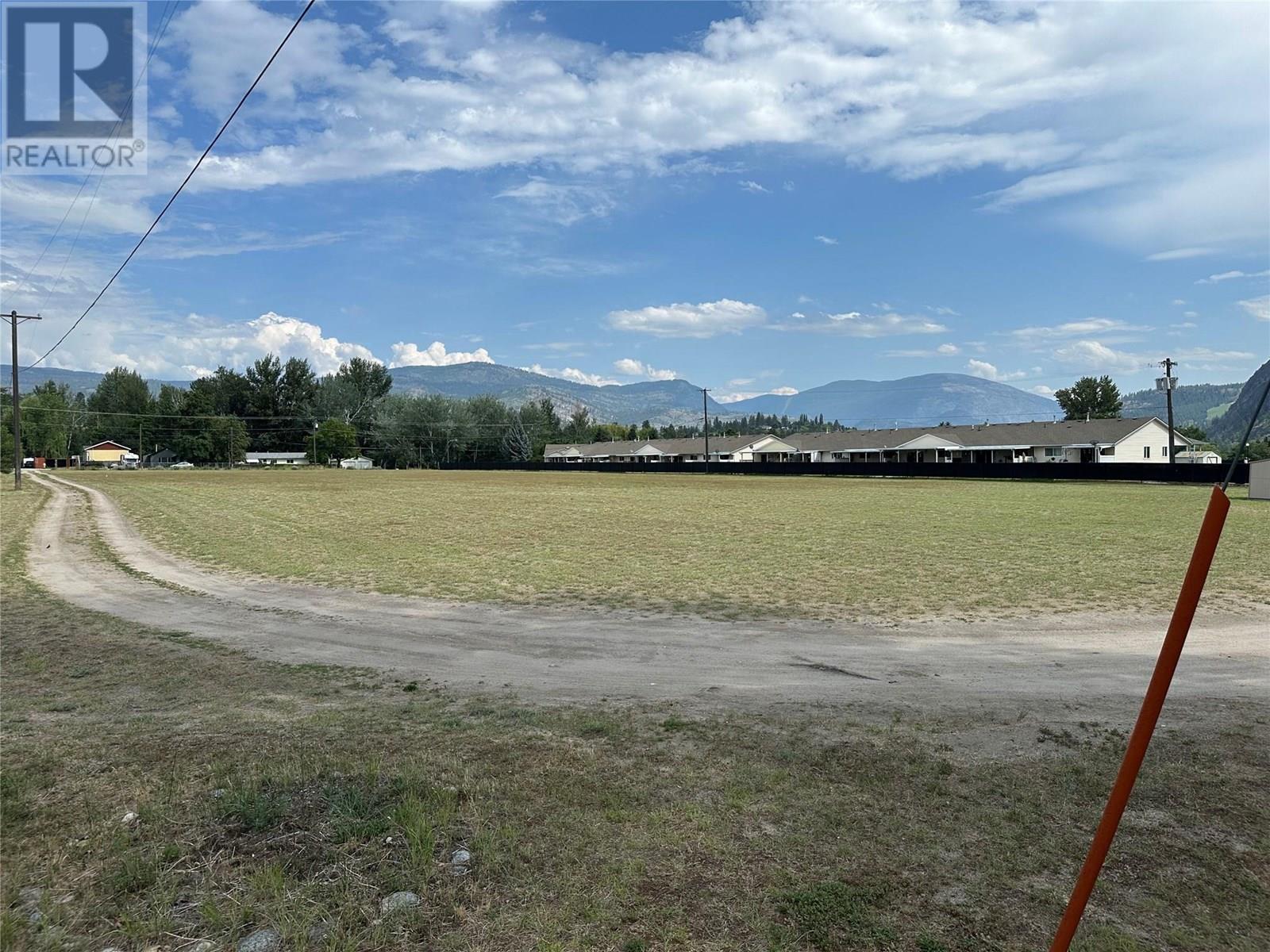 1348 Cedar Street, Okanagan Falls