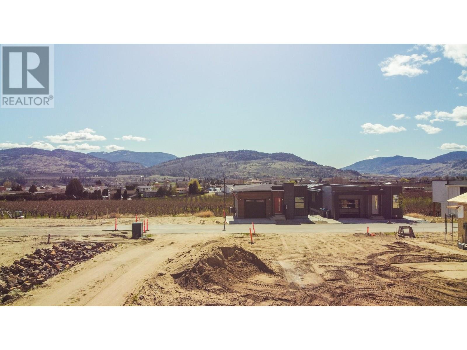 1210 Copper Road, Oliver
