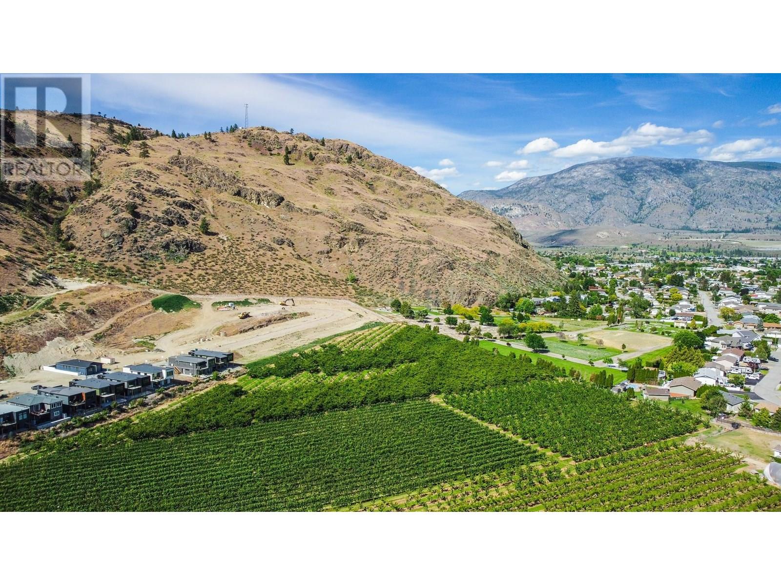 1210 Copper Road, Oliver