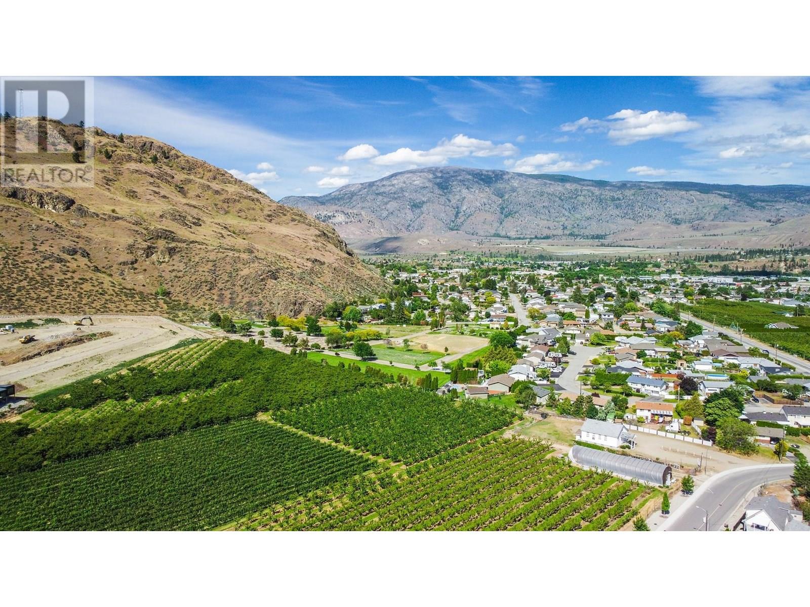 1210 Copper Road, Oliver