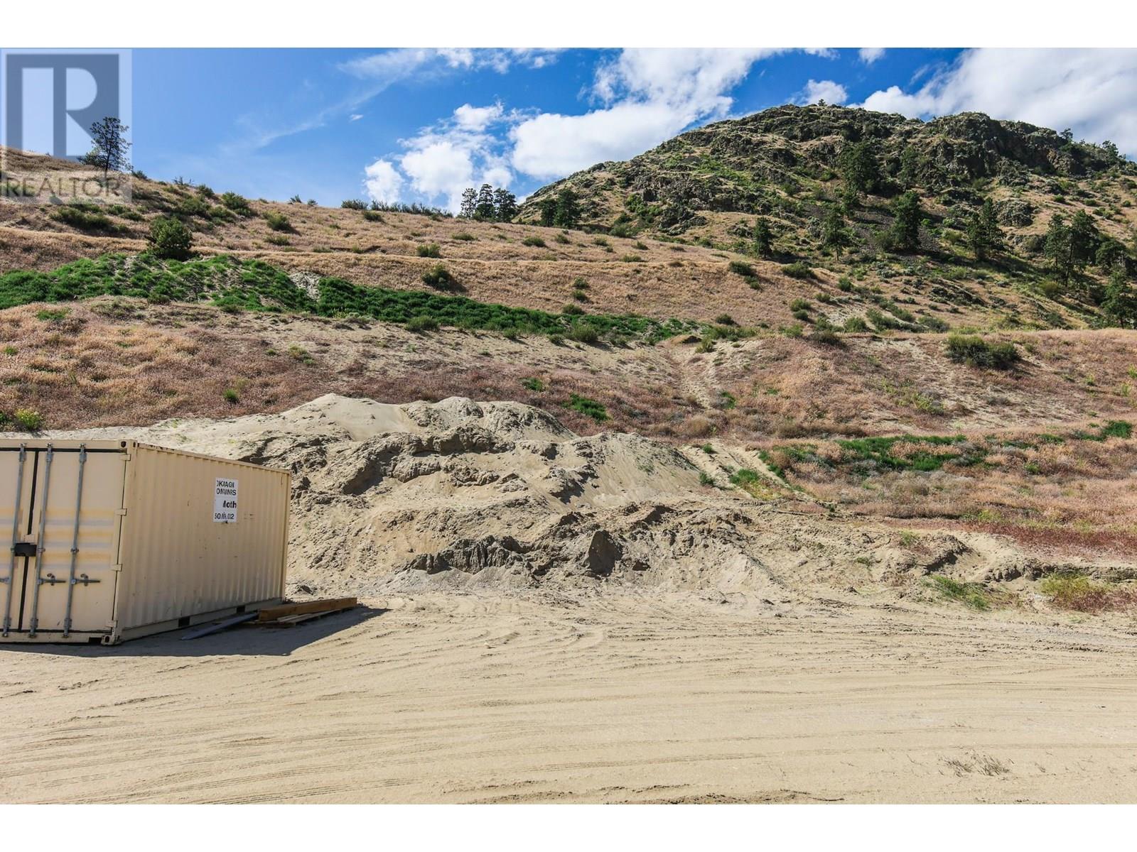 1210 Copper Road, Oliver