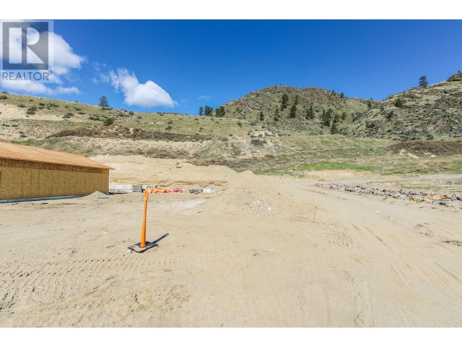 1210 Copper Road, Oliver