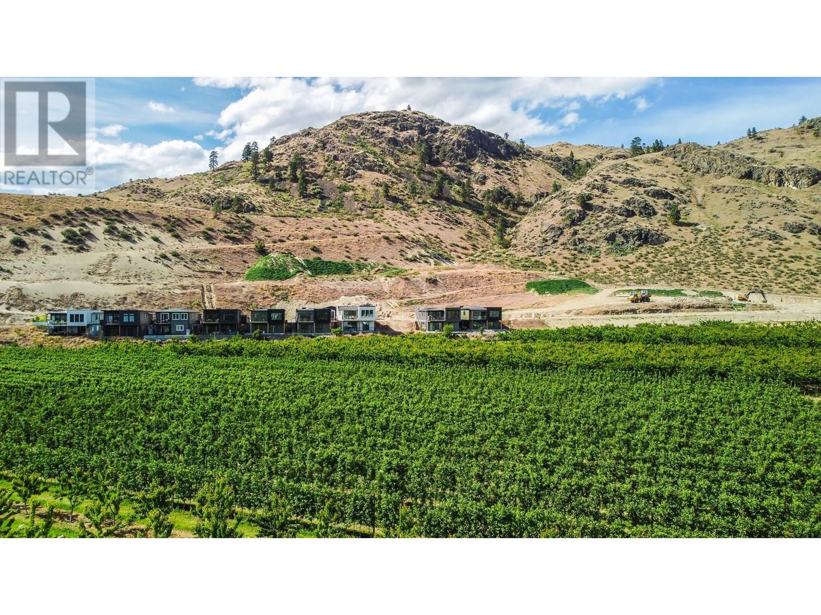1210 Copper Road, Oliver
