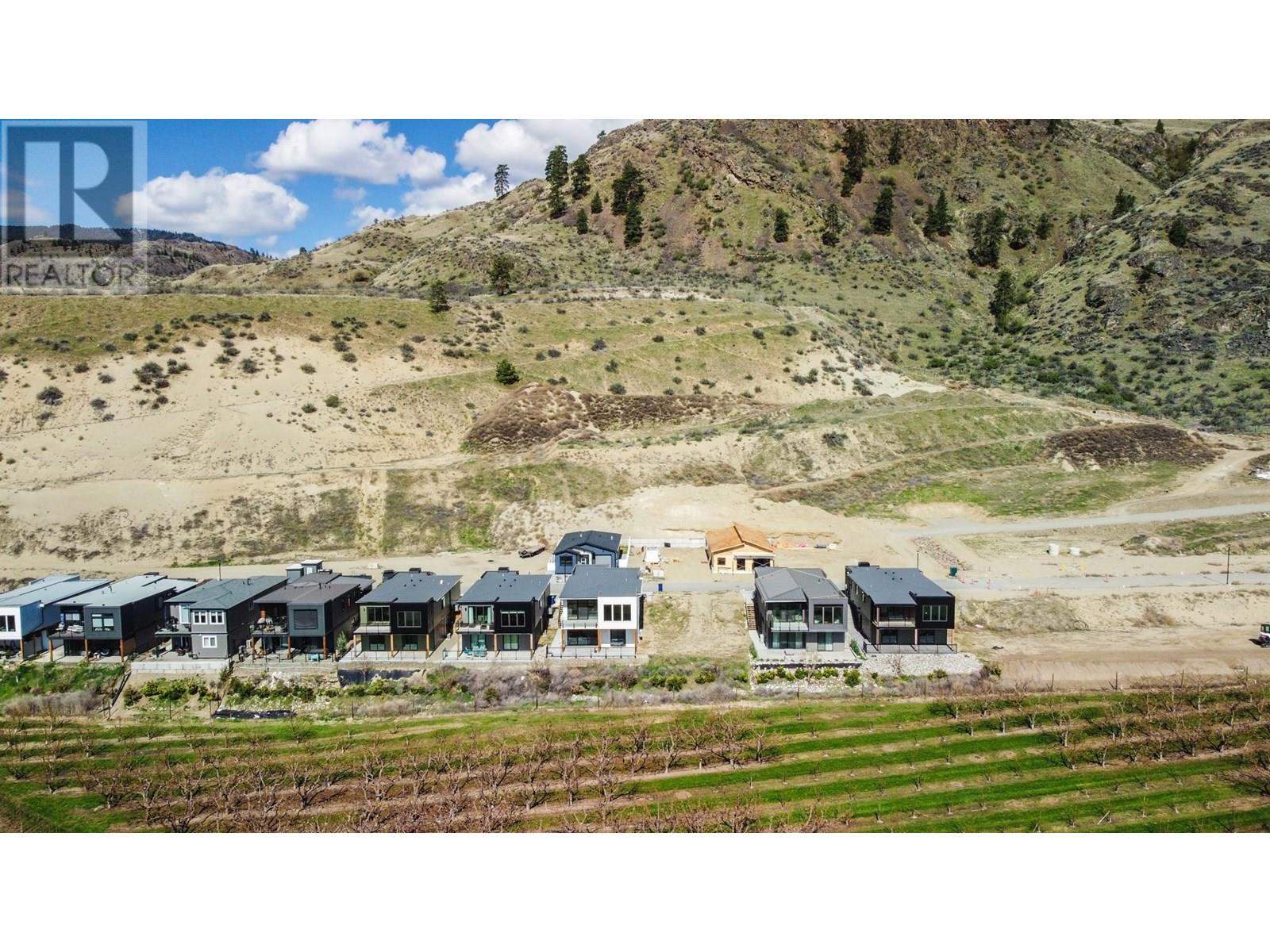 1233 Copper Road, Oliver
