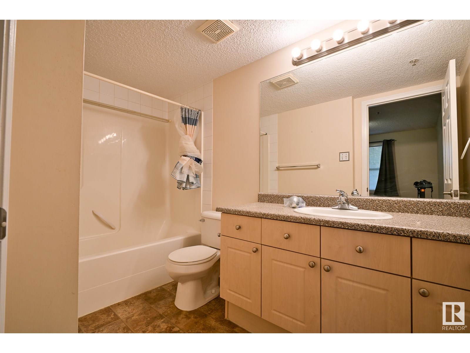 Single Family House for Sale in #   ST NW Edmonton 
