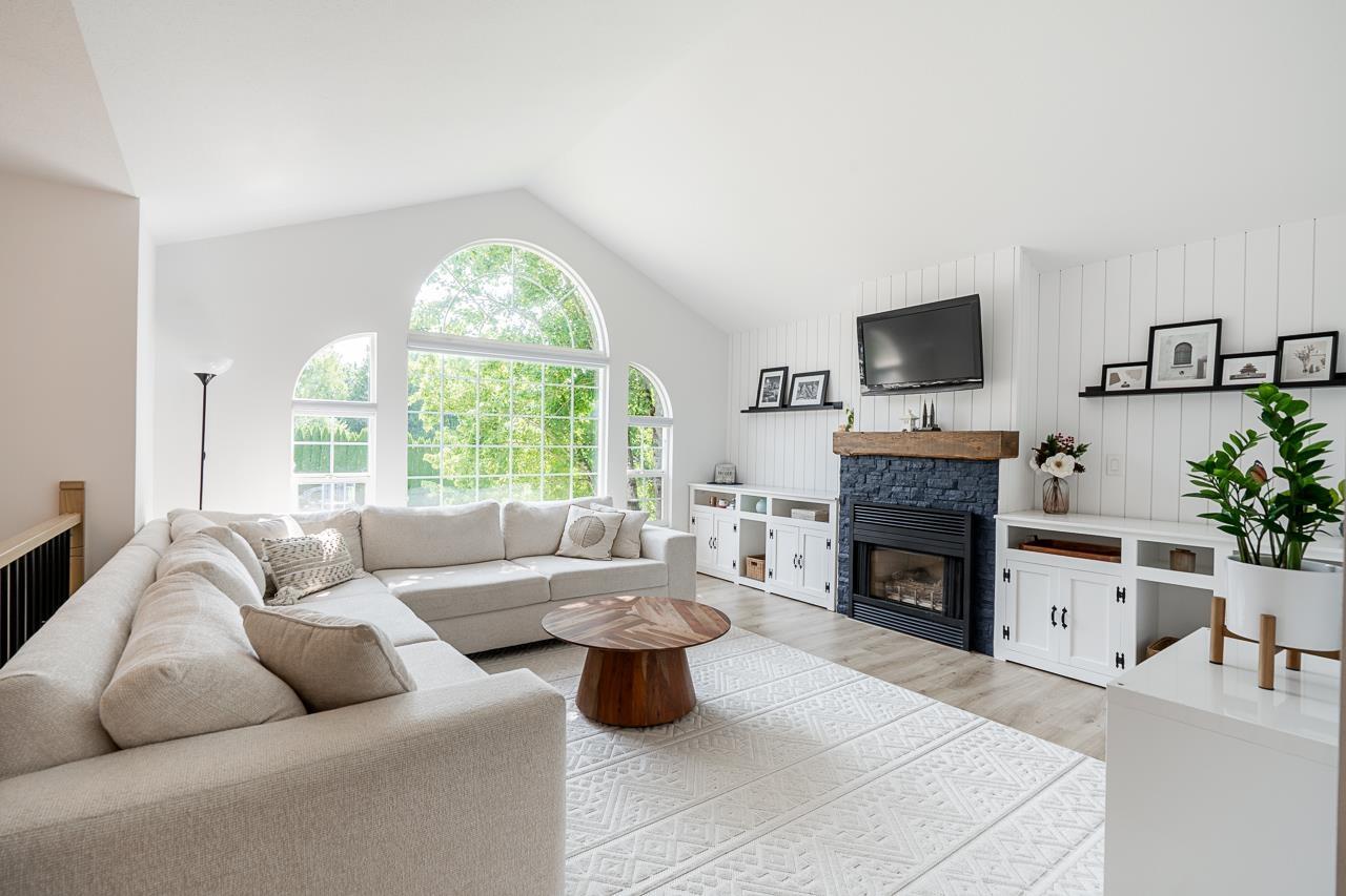 Photo 1 of 3770 Latimer Street, Abbotsford BC