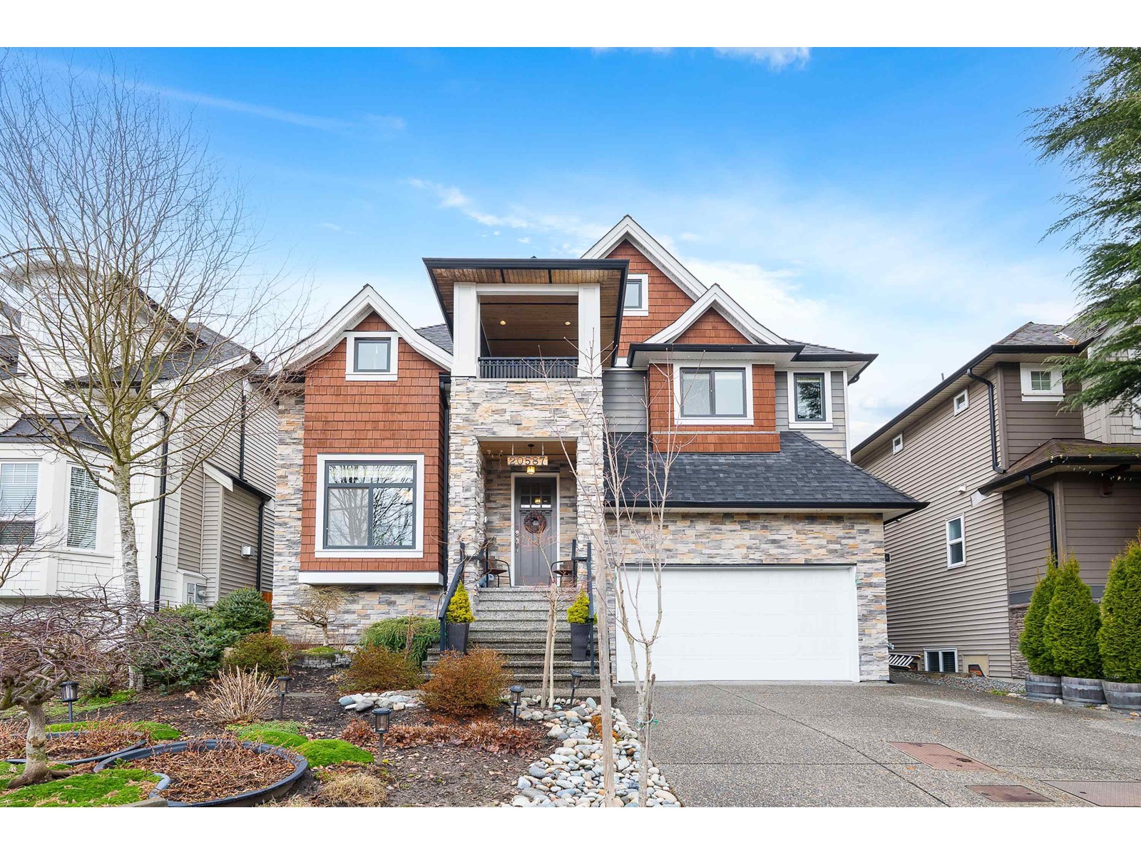 Photo 2 of 20587 68 Avenue, Langley BC