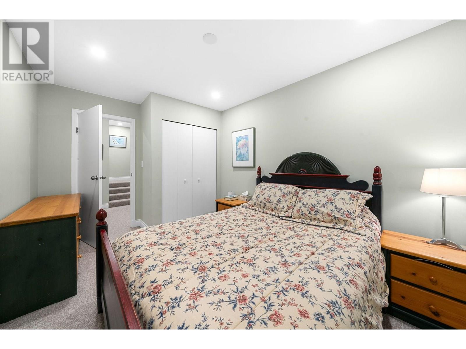 2380 MACKAY AVENUE, North Vancouver