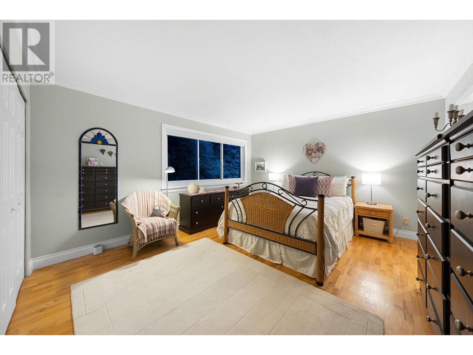 2380 MACKAY AVENUE, North Vancouver