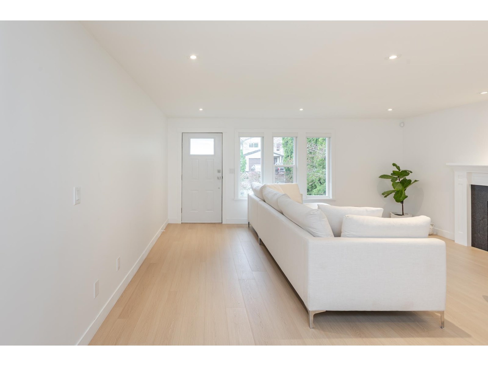 Photo 6 of 2389 Wakefield Drive, Langley BC
