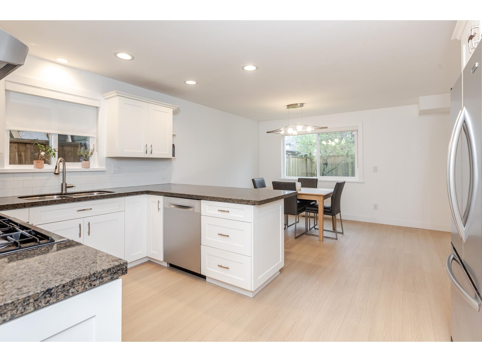 Photo 9 of 2389 Wakefield Drive, Langley BC