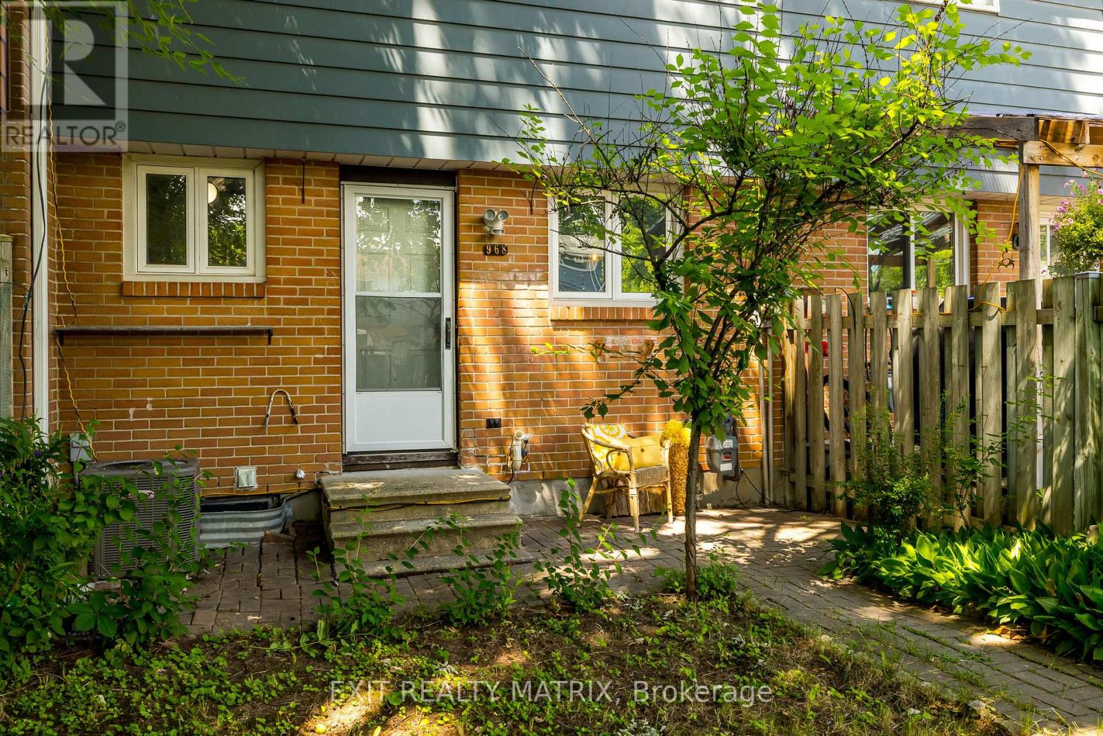 Photo 35 of 968 Meadowlands Drive, Ottawa ON