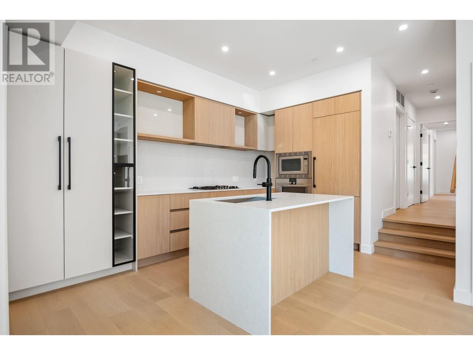 Photo 25 of 112 715 W 49th Avenue, Vancouver BC