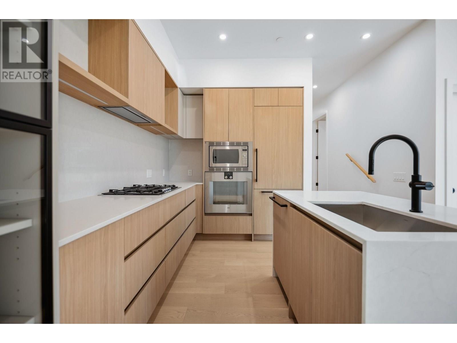 Photo 14 of 112 715 W 49th Avenue, Vancouver BC