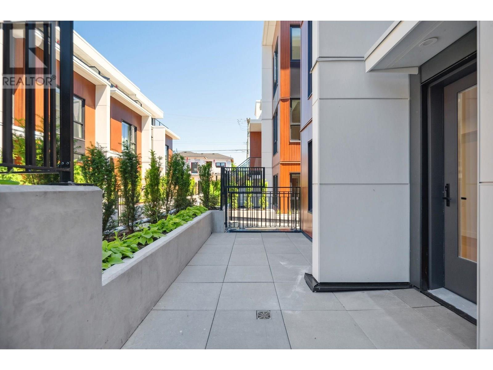 Photo 9 of 112 715 W 49th Avenue, Vancouver BC