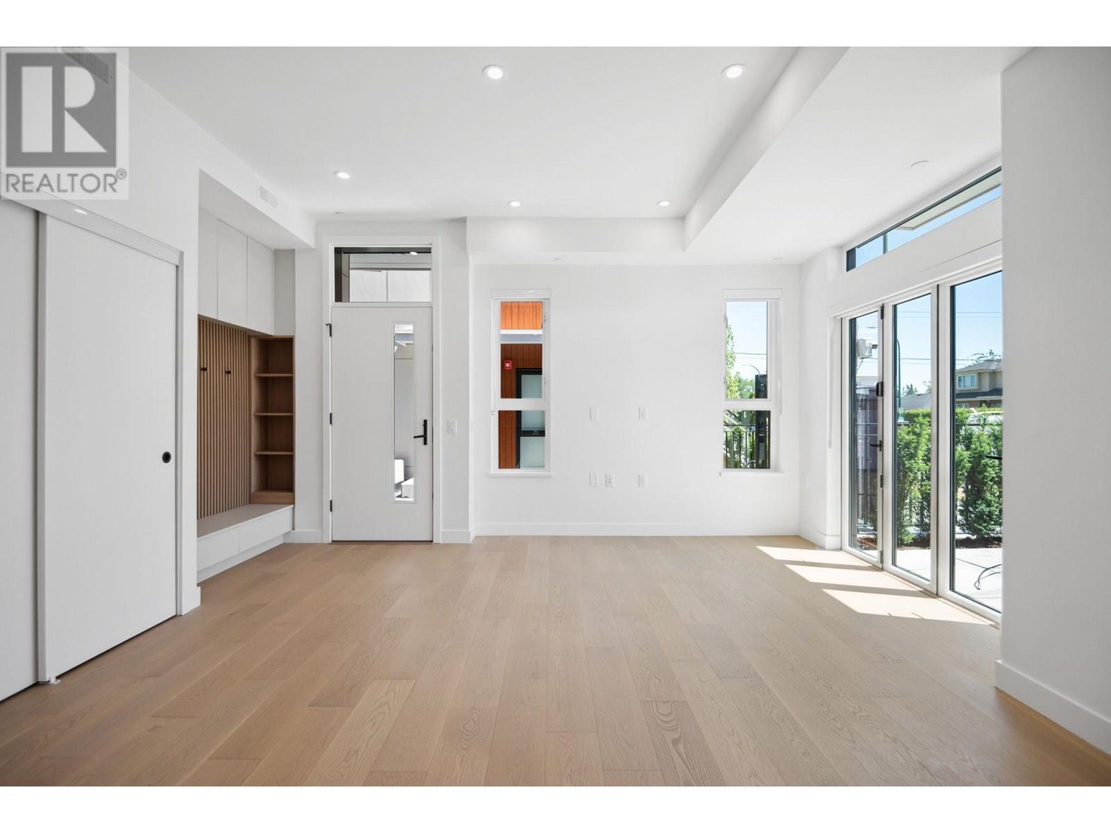 Photo 27 of 112 715 W 49th Avenue, Vancouver BC