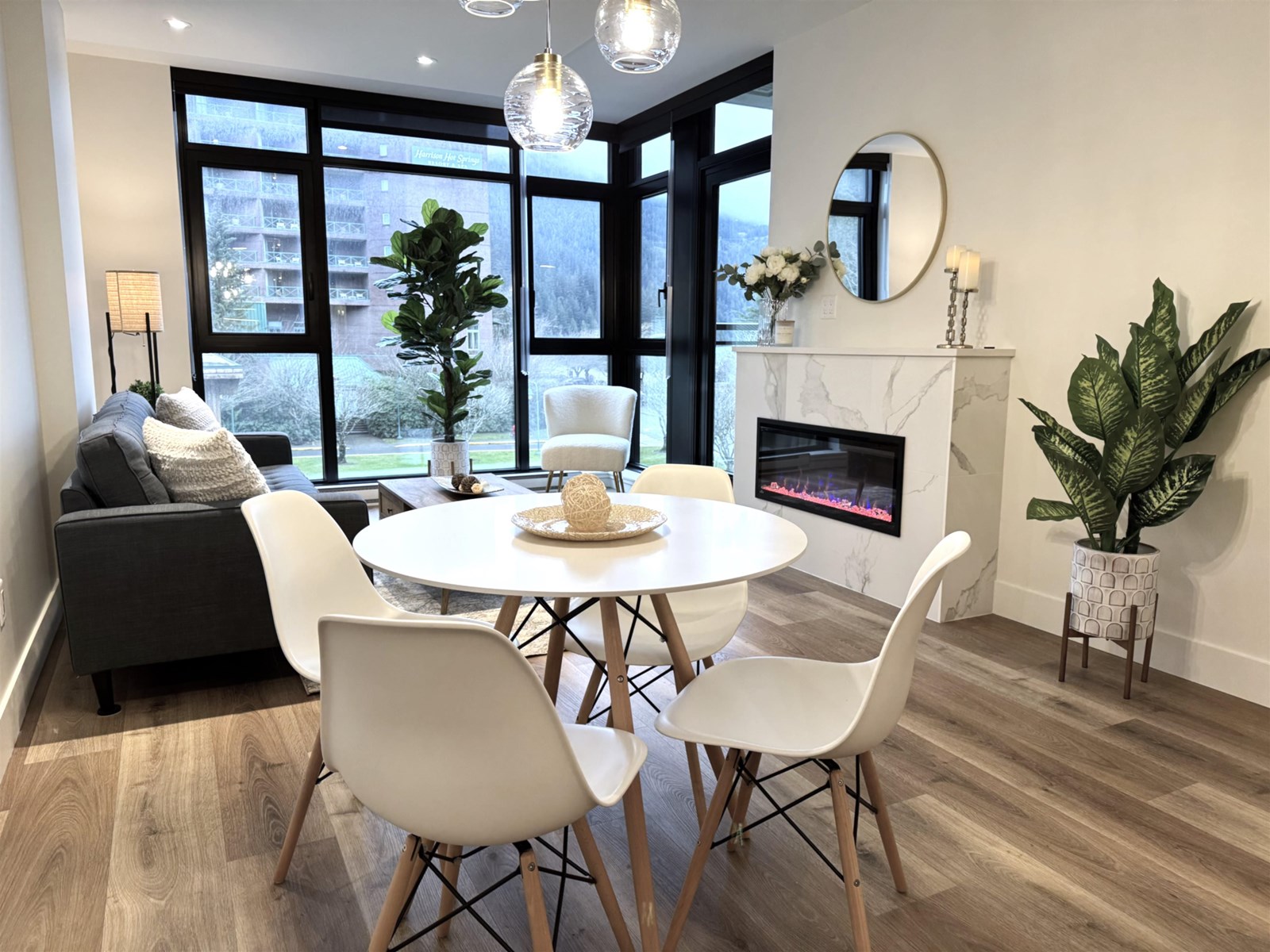 510 120 ESPLANADE AVENUE, Harrison Hot Springs