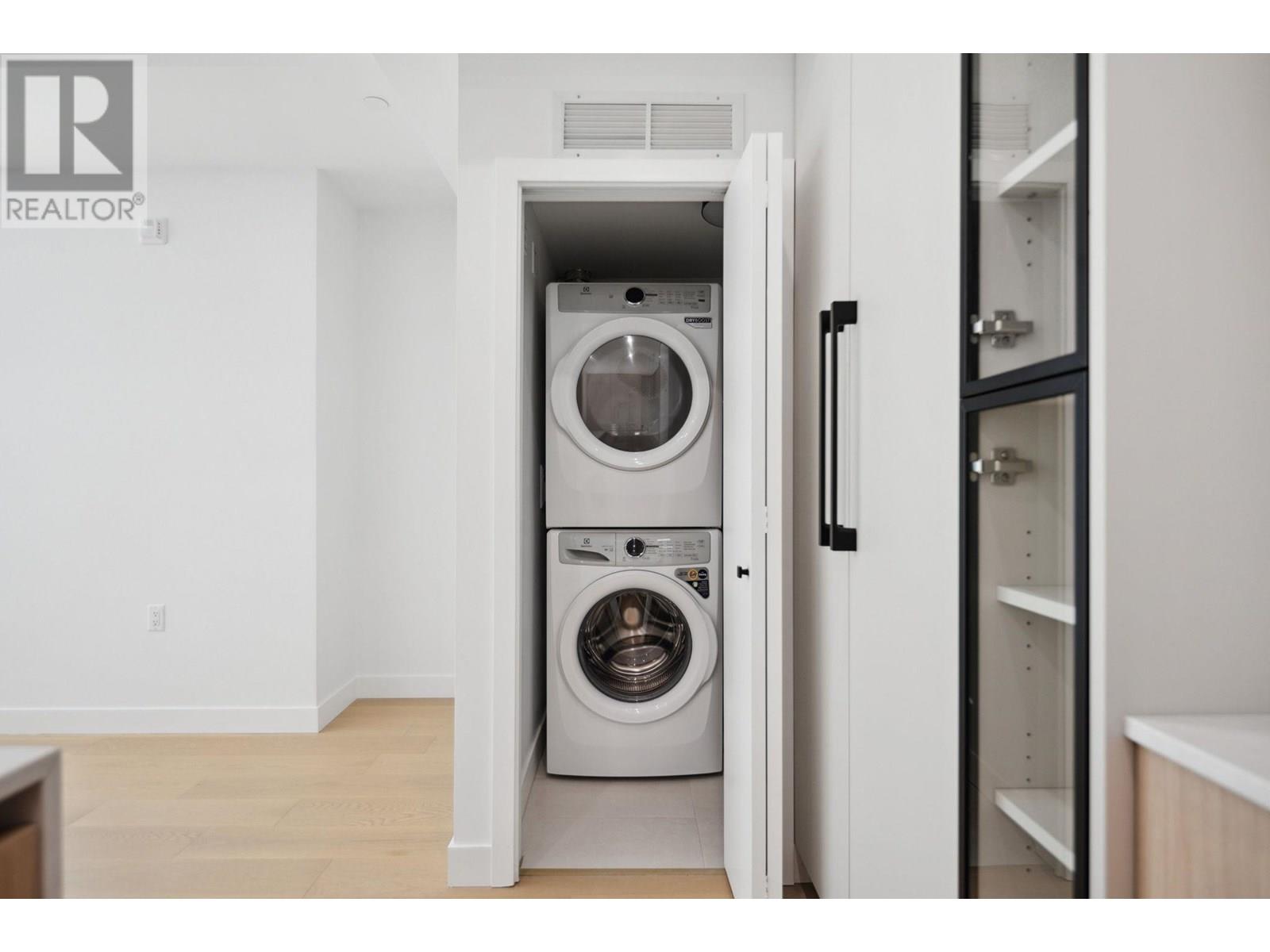 Photo 29 of 112 715 W 49th Avenue, Vancouver BC