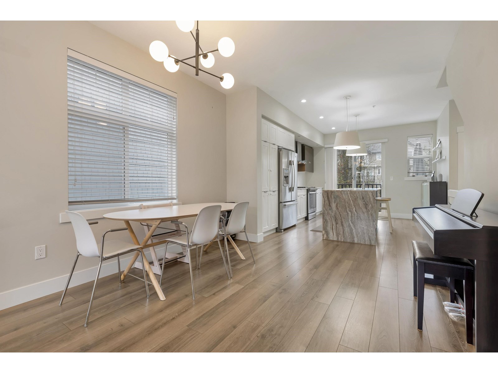 Photo 9 of 33 20852 77 A Avenue, Langley BC