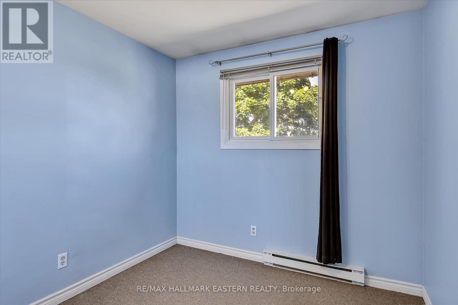 Photo 34 of 67 996 Sydenham Road, Peterborough South ON
