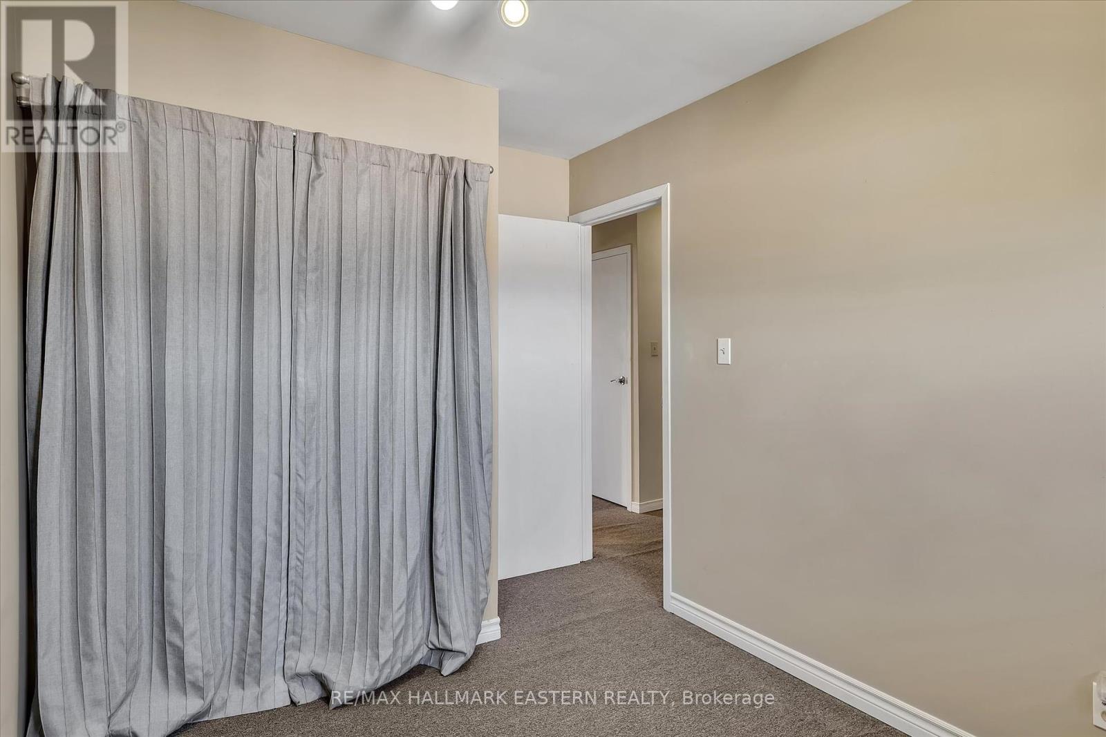 Photo 6 of 67 996 Sydenham Road, Peterborough South ON
