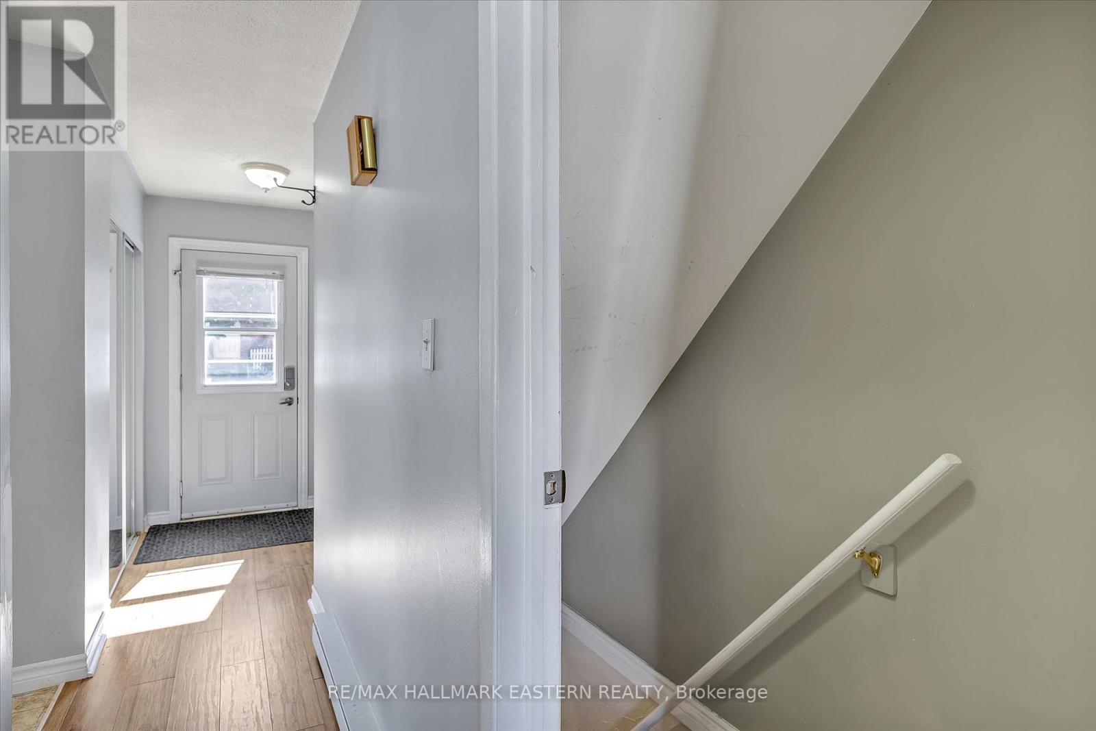 Photo 8 of 67 996 Sydenham Road, Peterborough South ON