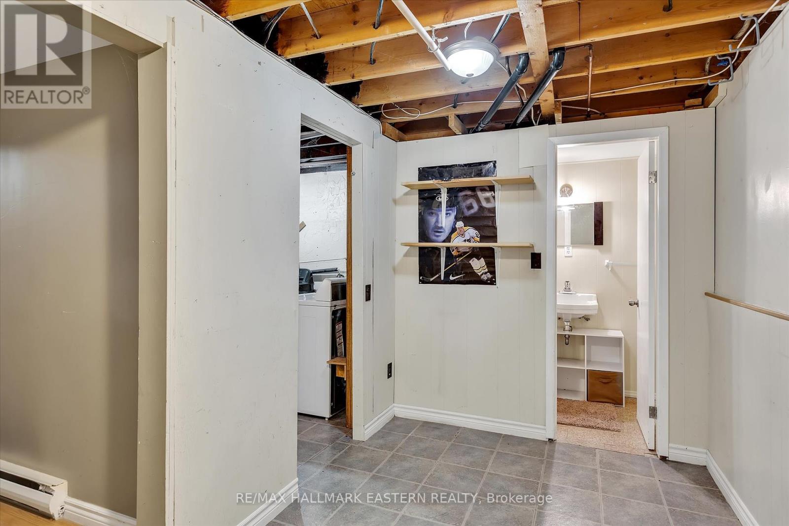 Photo 10 of 67 996 Sydenham Road, Peterborough South ON