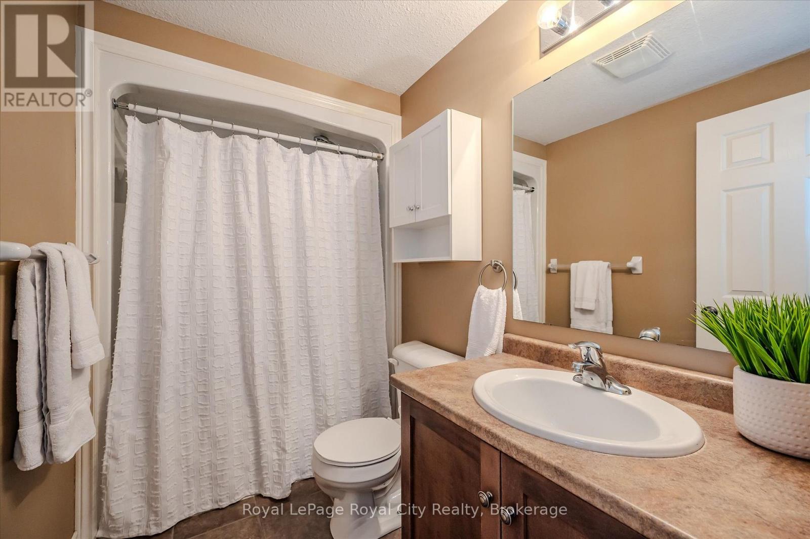 Photo 22 of 4 361 Arkell Road, Guelph ON