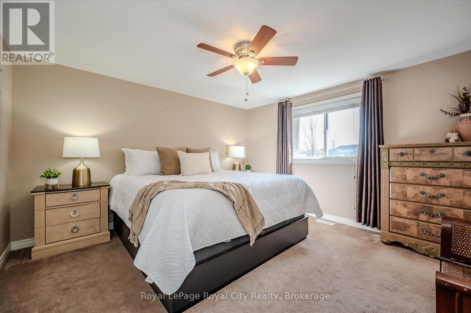 Photo 11 of 4 361 Arkell Road, Guelph ON
