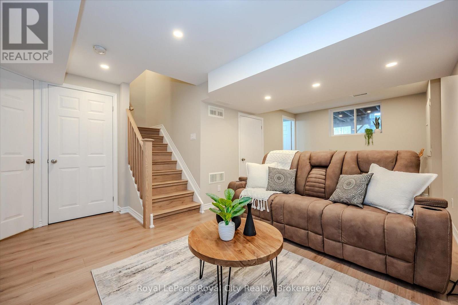 Photo 39 of 4 361 Arkell Road, Guelph ON