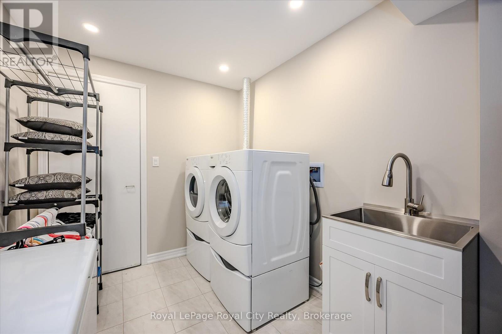 Photo 14 of 4 361 Arkell Road, Guelph ON