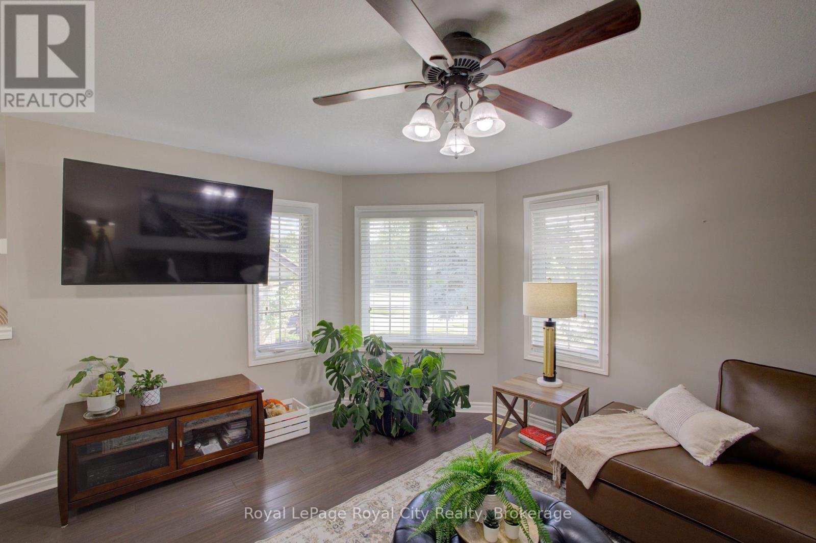 Photo 10 of 830 Scotland Street, Centre Wellington ON