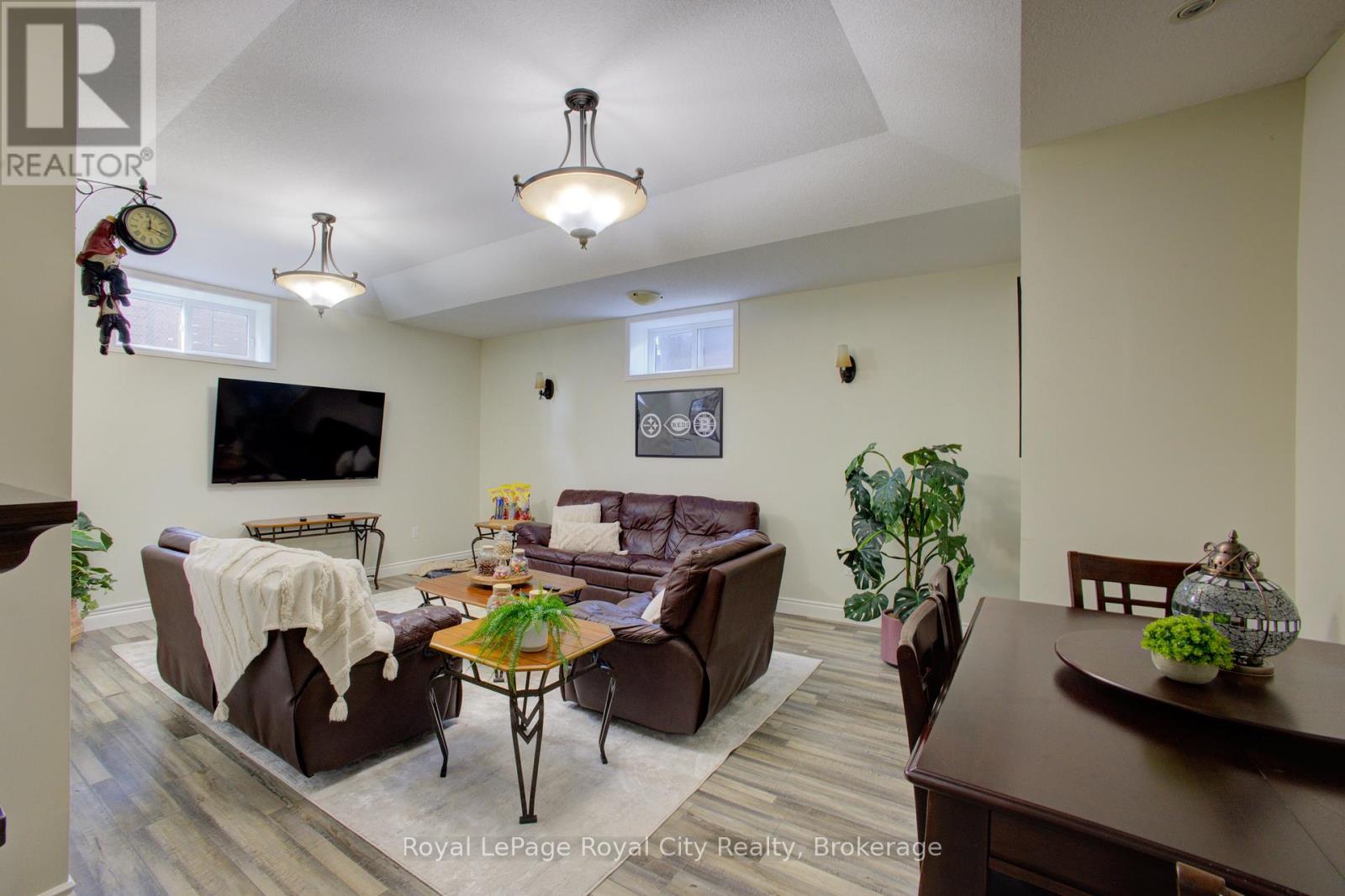 Photo 25 of 830 Scotland Street, Centre Wellington ON