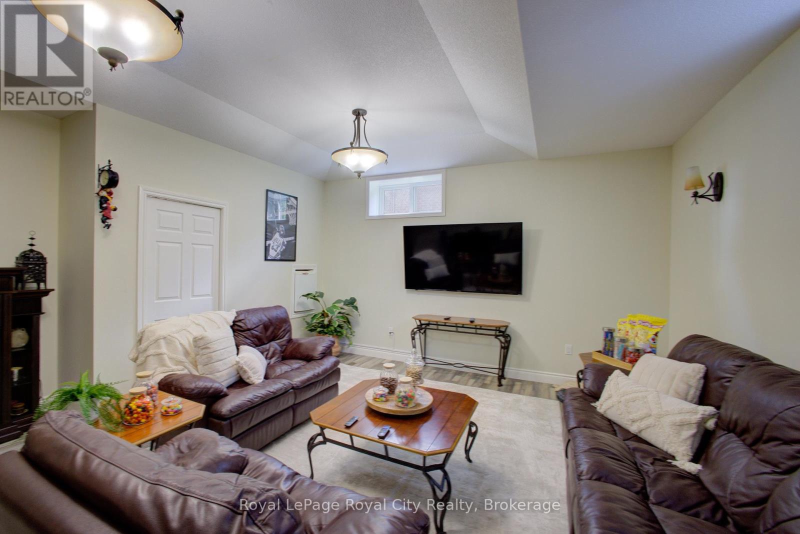 Photo 26 of 830 Scotland Street, Centre Wellington ON