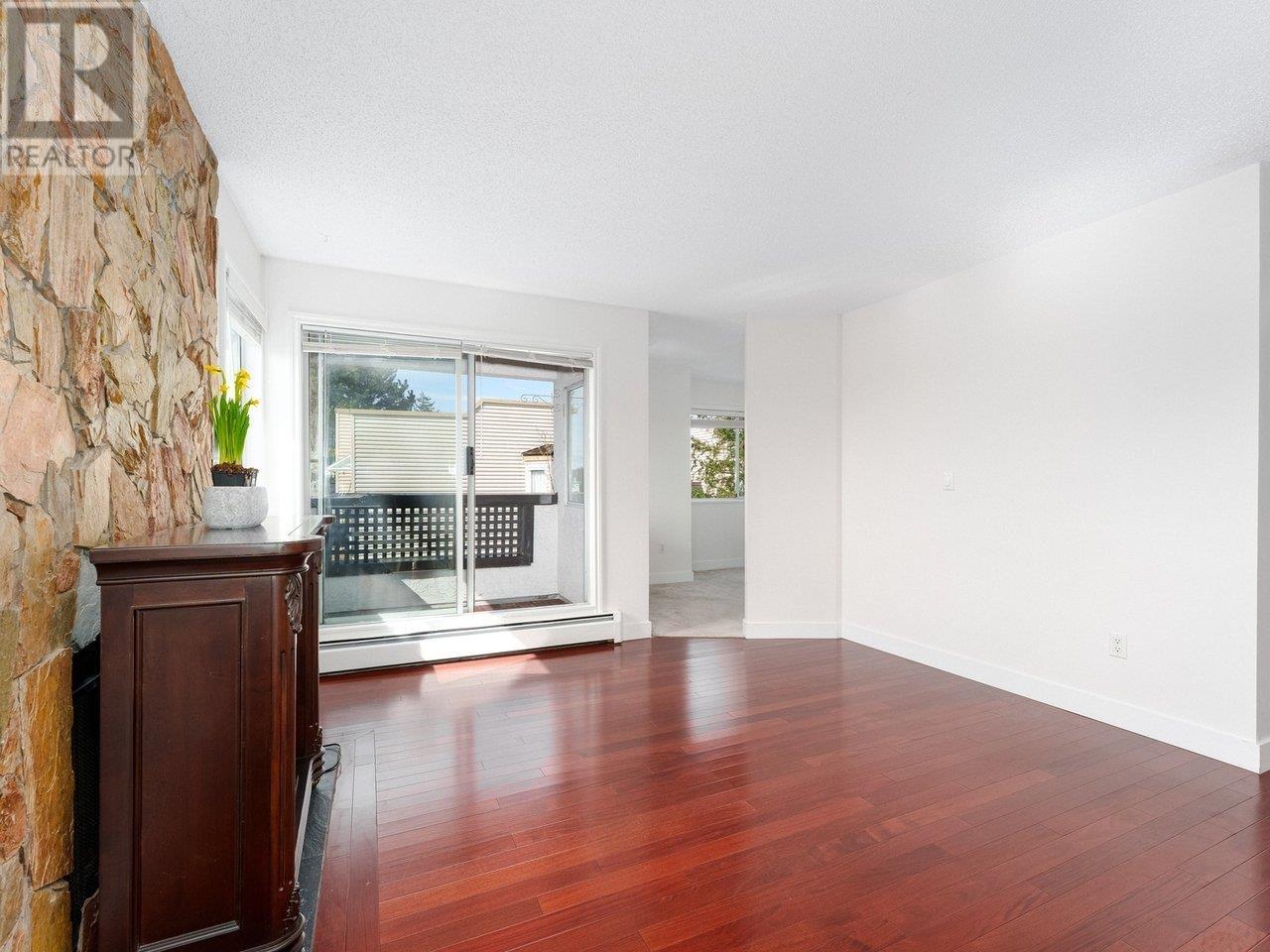 Photo 5 of 310 809 W 16th Street, North Vancouver BC