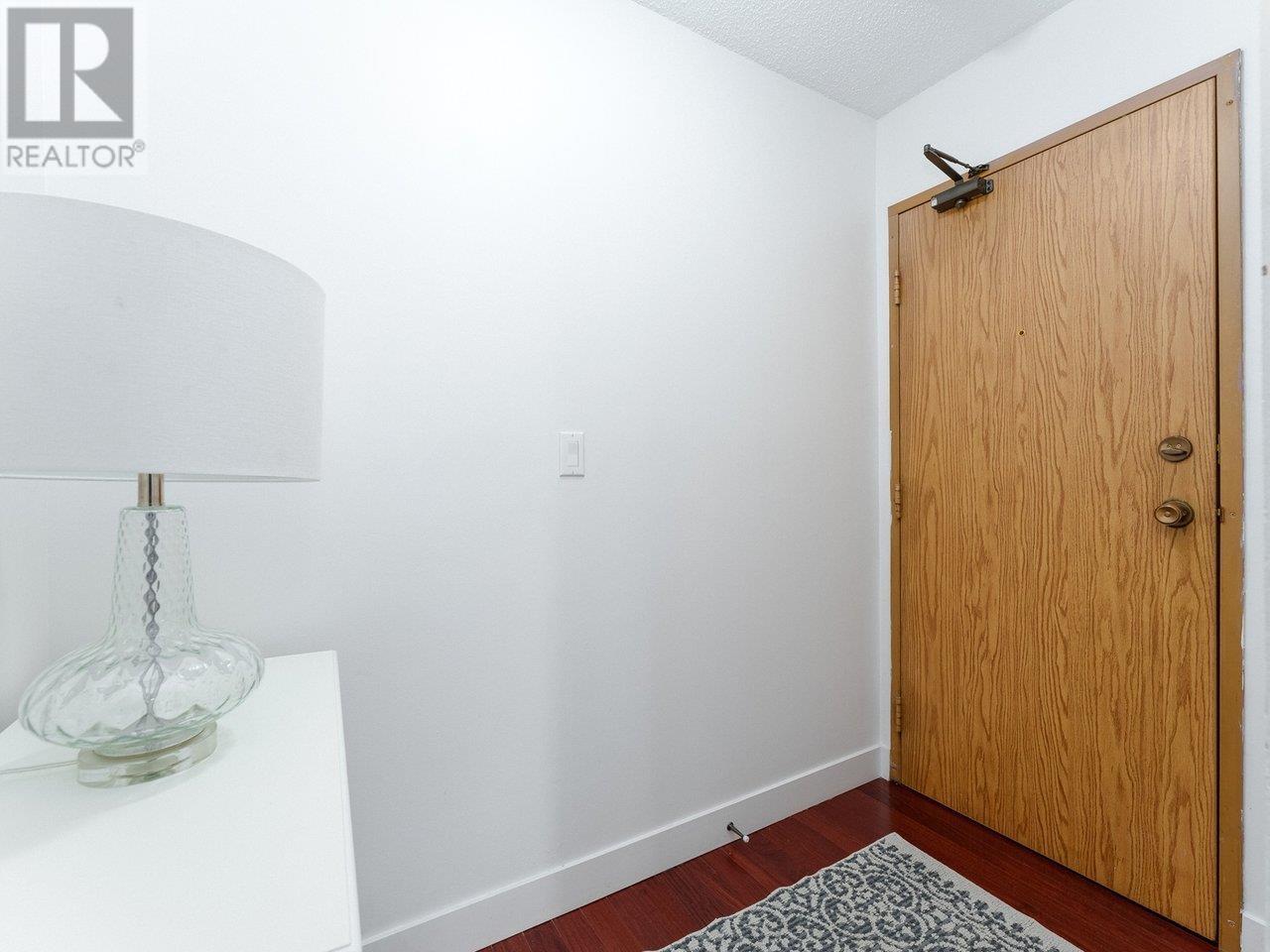Photo 15 of 310 809 W 16th Street, North Vancouver BC
