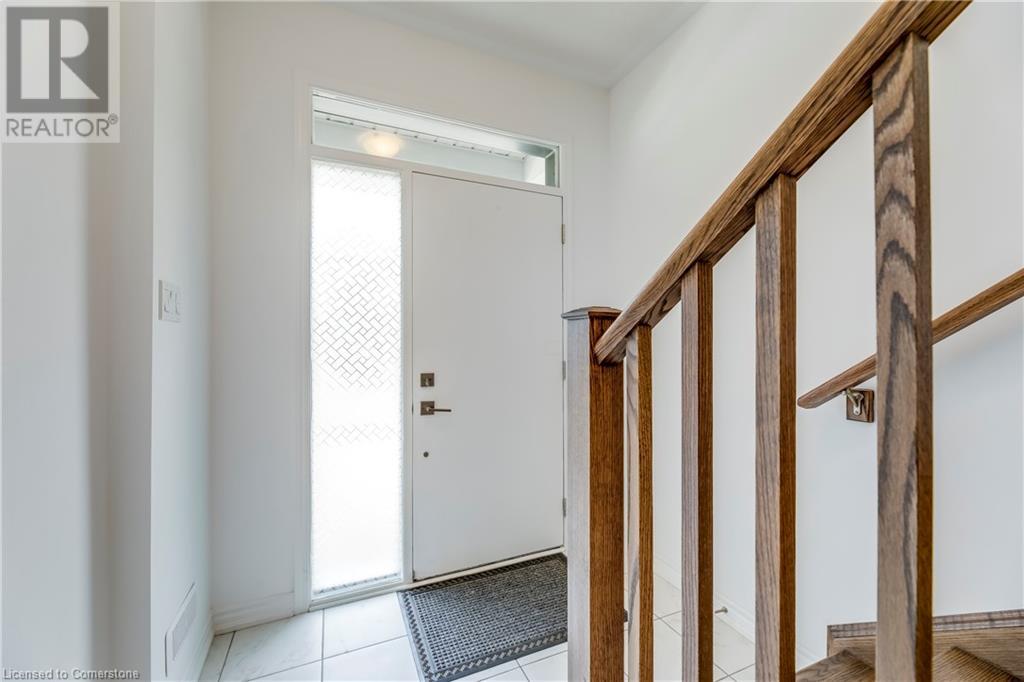 Photo 8 of 82 Huguenot Road, Oakville ON