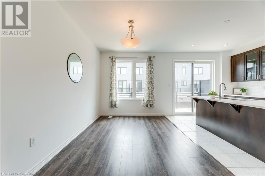 Photo 12 of 82 Huguenot Road, Oakville ON