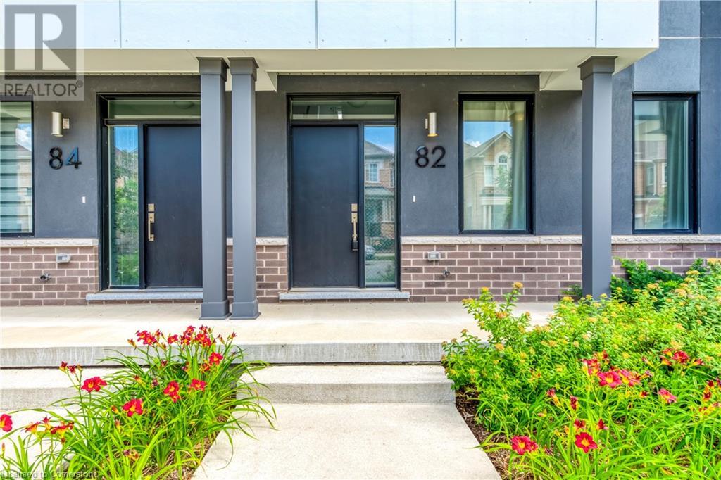 Photo 29 of 82 Huguenot Road, Oakville ON
