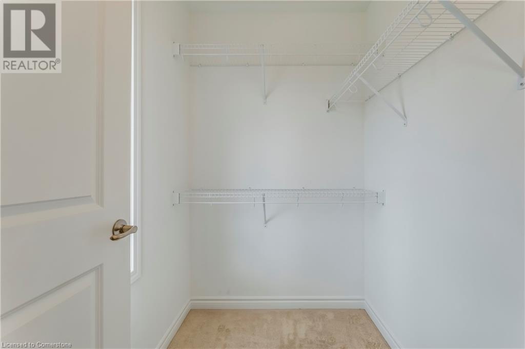 Photo 33 of 82 Huguenot Road, Oakville ON