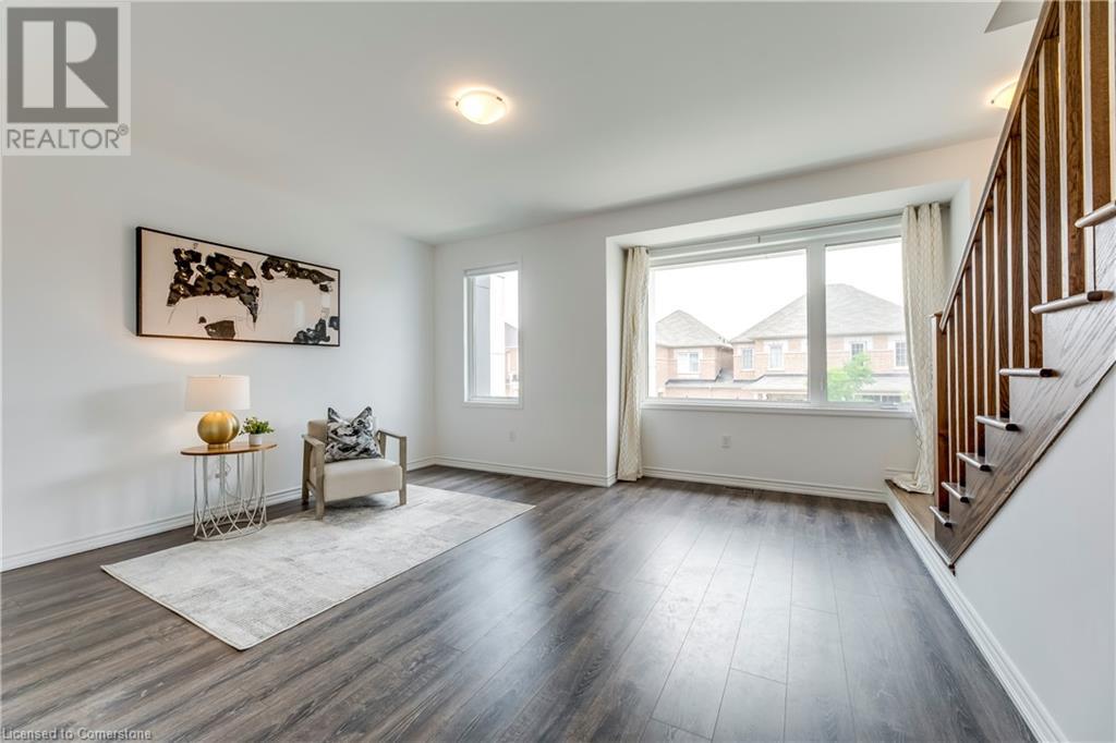 Photo 22 of 82 Huguenot Road, Oakville ON
