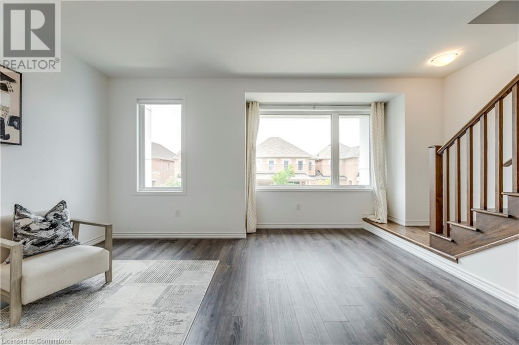 Photo 11 of 82 Huguenot Road, Oakville ON