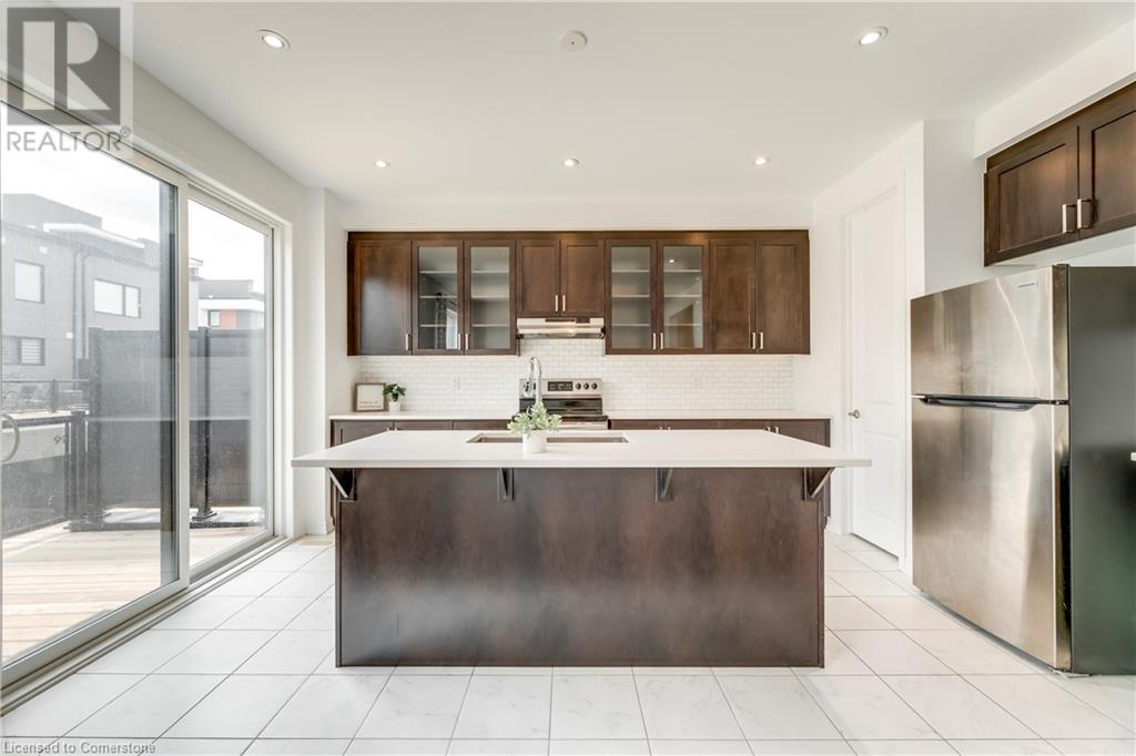 Photo 25 of 82 Huguenot Road, Oakville ON